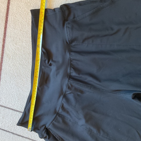 Old Navy Women's Black Powersoft Cargo Joggers - Picture 5 of 5